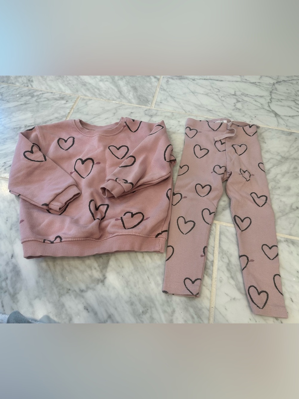 Zara Heart-Print Mauve Outfit Set - Cozy Sweatshirt & Leggings